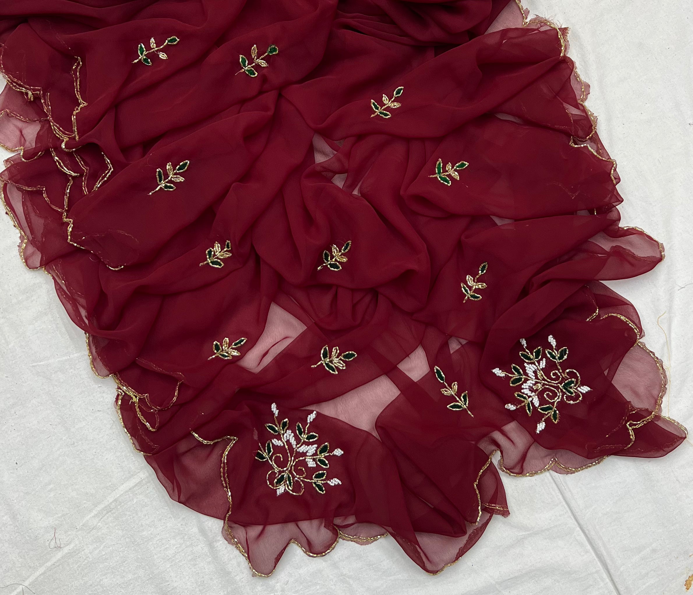 Hend work Bodar cut D.no:-one Saree